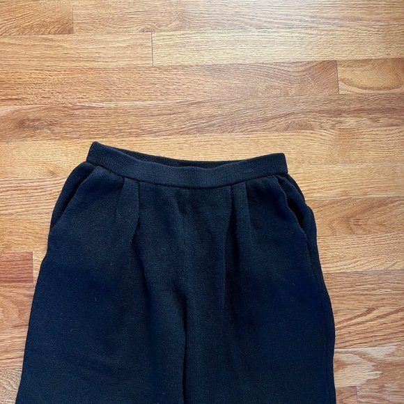 St. John Basics Santana Knit Cropped Pants Womens 2 Black Pockets Pull On EUC - Picture 5 of 6